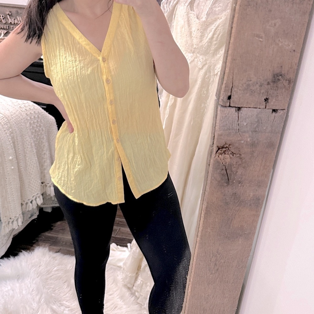 Very J Sunny Yellow V-Neck Blouse size medium